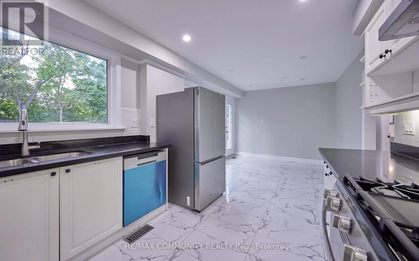 71 WILLOWRIDGE ROAD