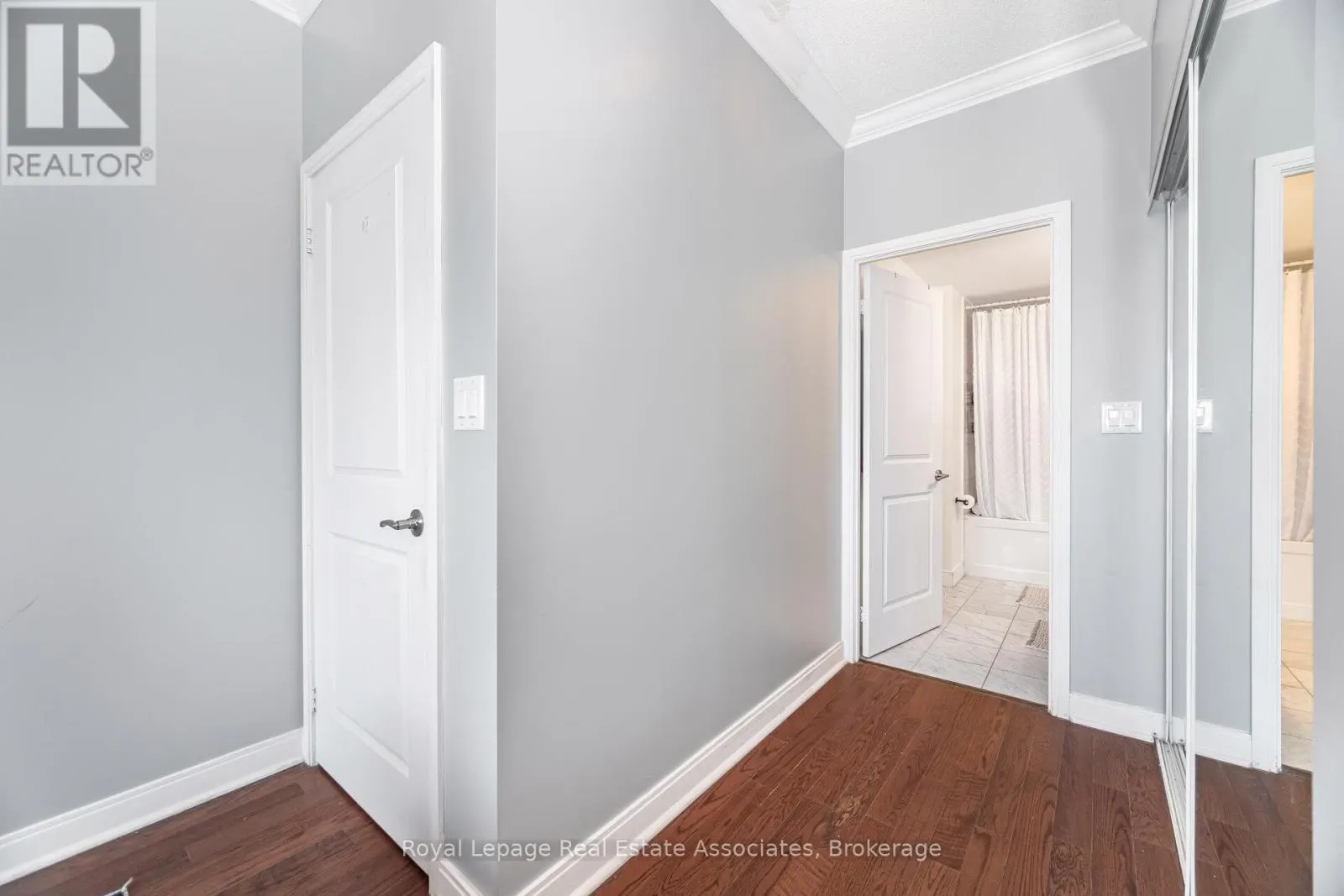 60 ABSOLUTE AVENUE