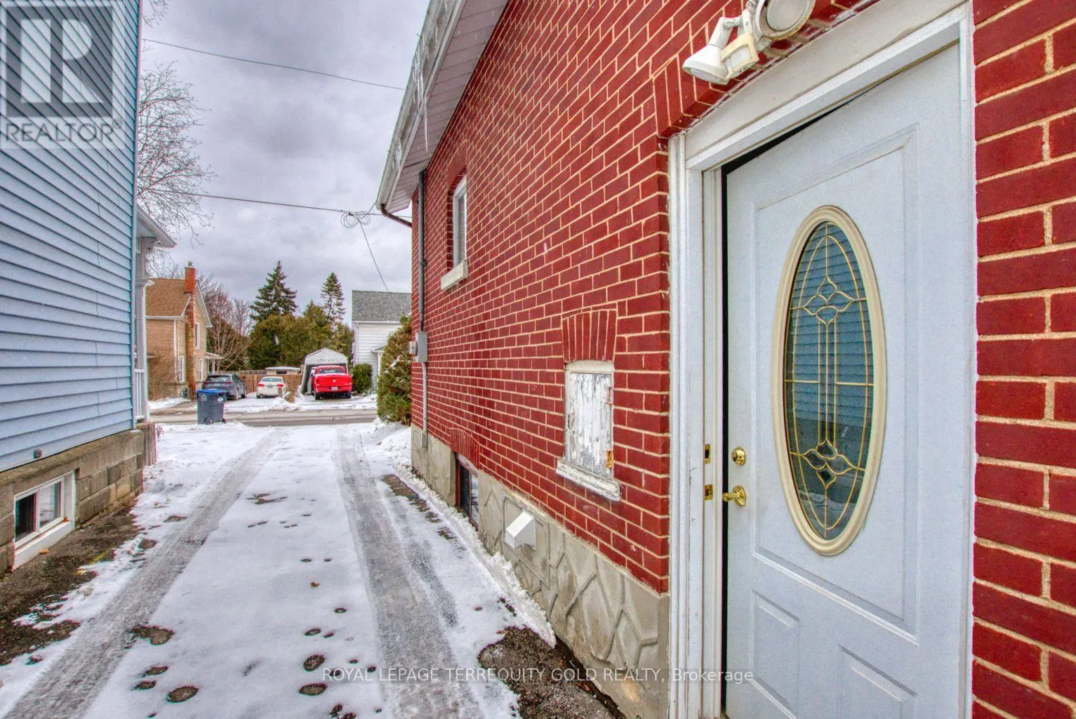23 MILL STREET