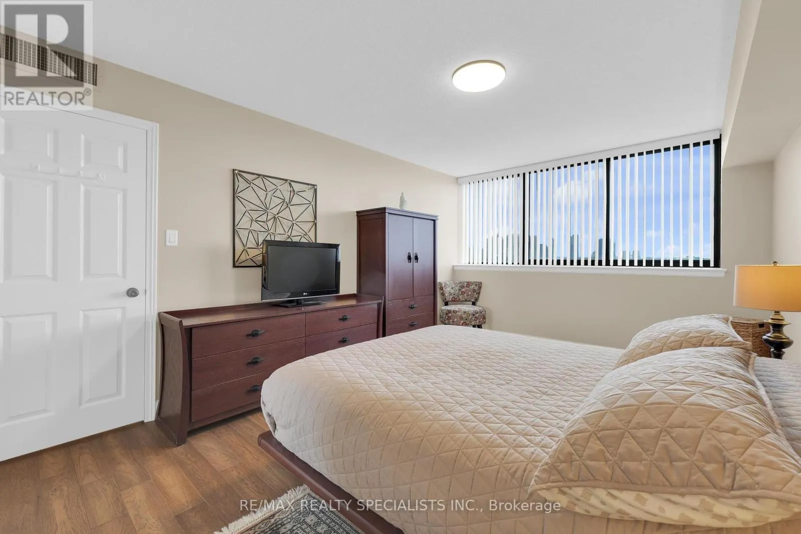 1808 - 4235 SHERWOODTOWNE BOULEVARD