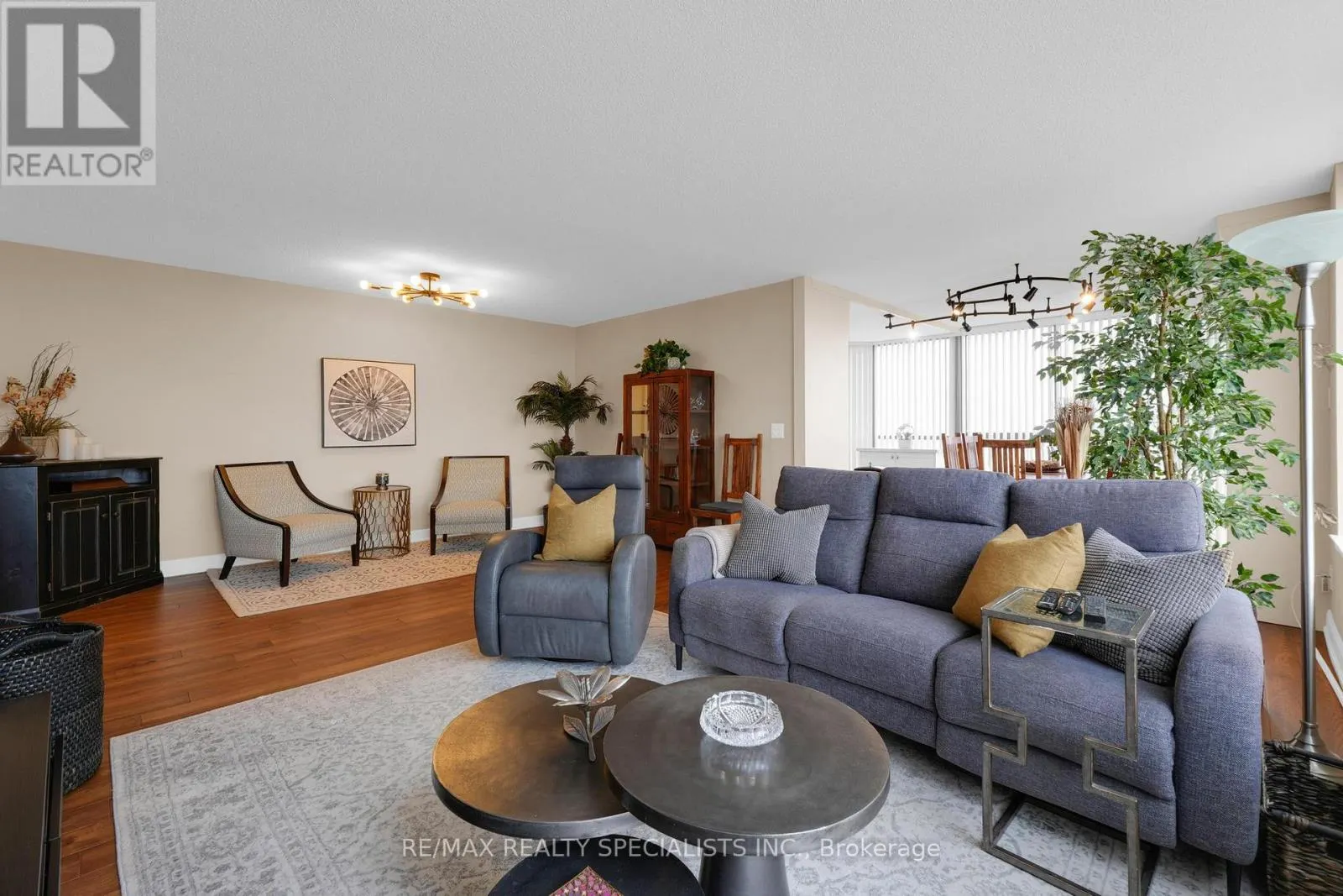 1808 - 4235 SHERWOODTOWNE BOULEVARD