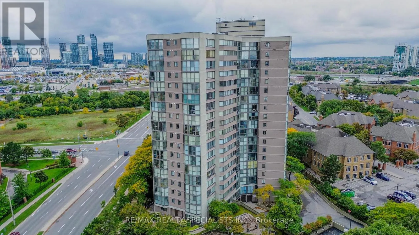 1808 - 4235 SHERWOODTOWNE BOULEVARD