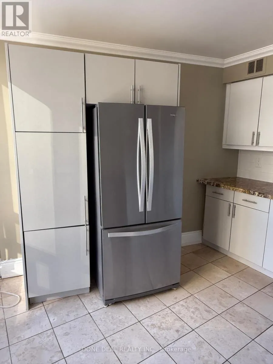 207 - 50 EGLINTON AVENUE W