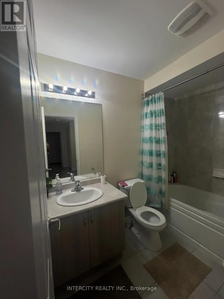 100 - 200 VETERANS DRIVE E