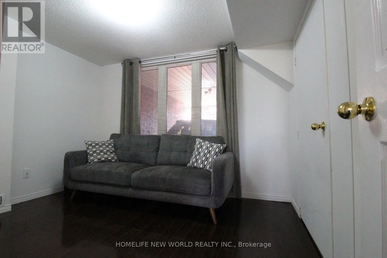 173 TORBARRIE ROAD
