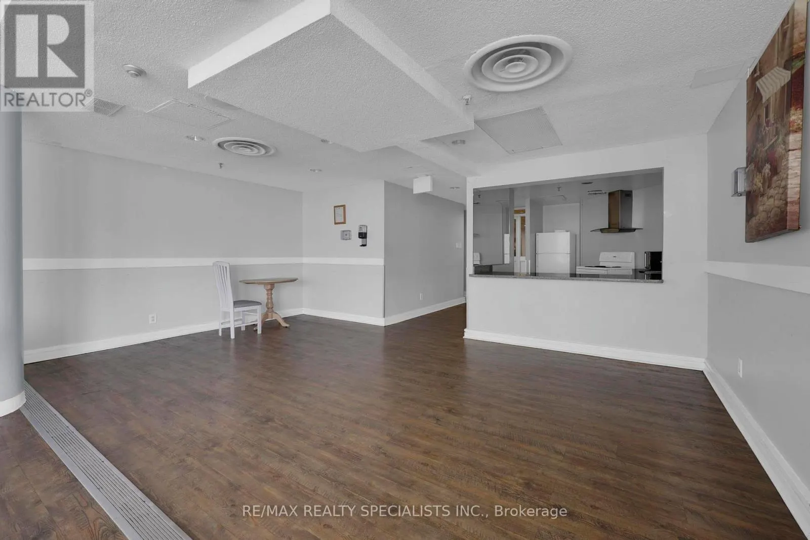 113 - 35 TRAILWOOD DRIVE