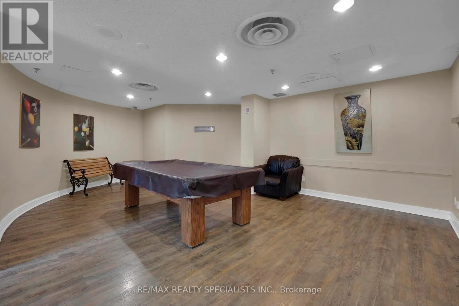 113 - 35 TRAILWOOD DRIVE