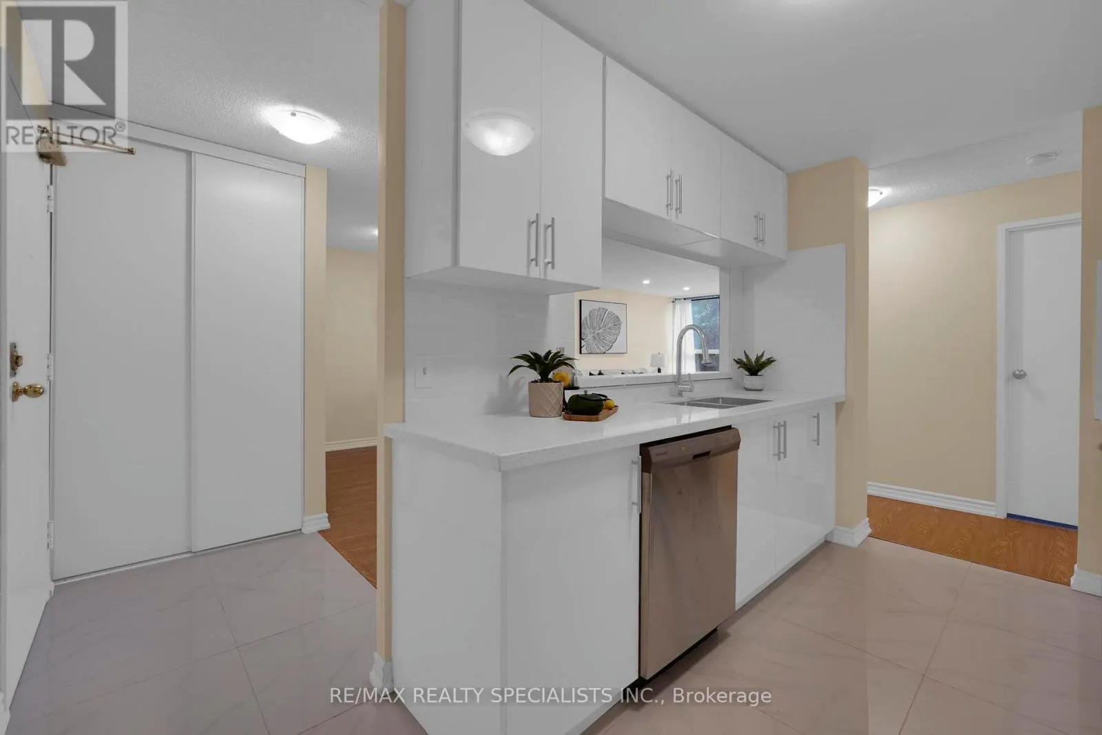 113 - 35 TRAILWOOD DRIVE