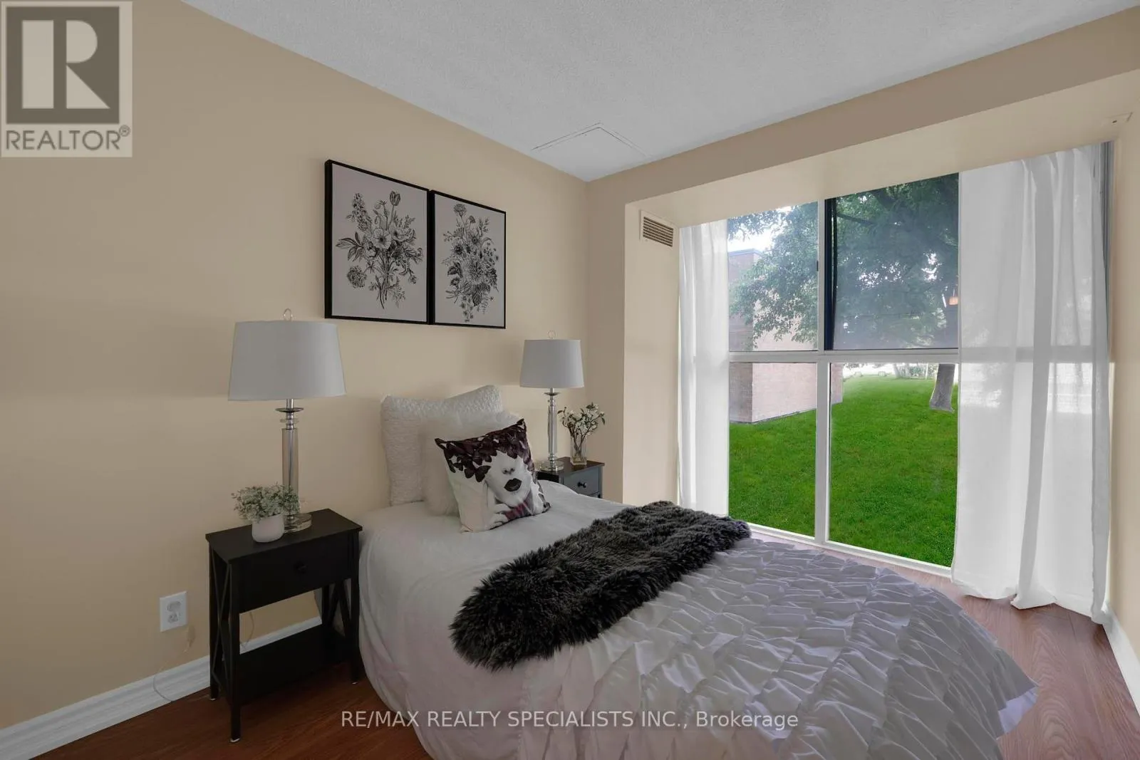 113 - 35 TRAILWOOD DRIVE