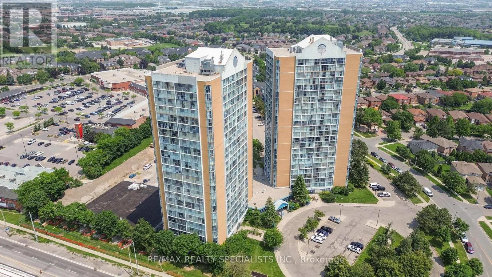 113 - 35 TRAILWOOD DRIVE