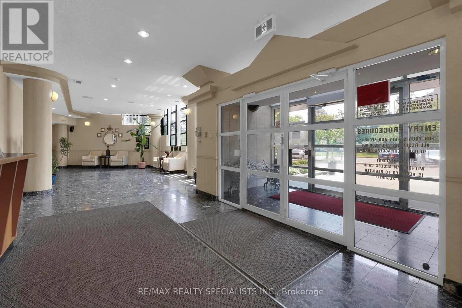113 - 35 TRAILWOOD DRIVE