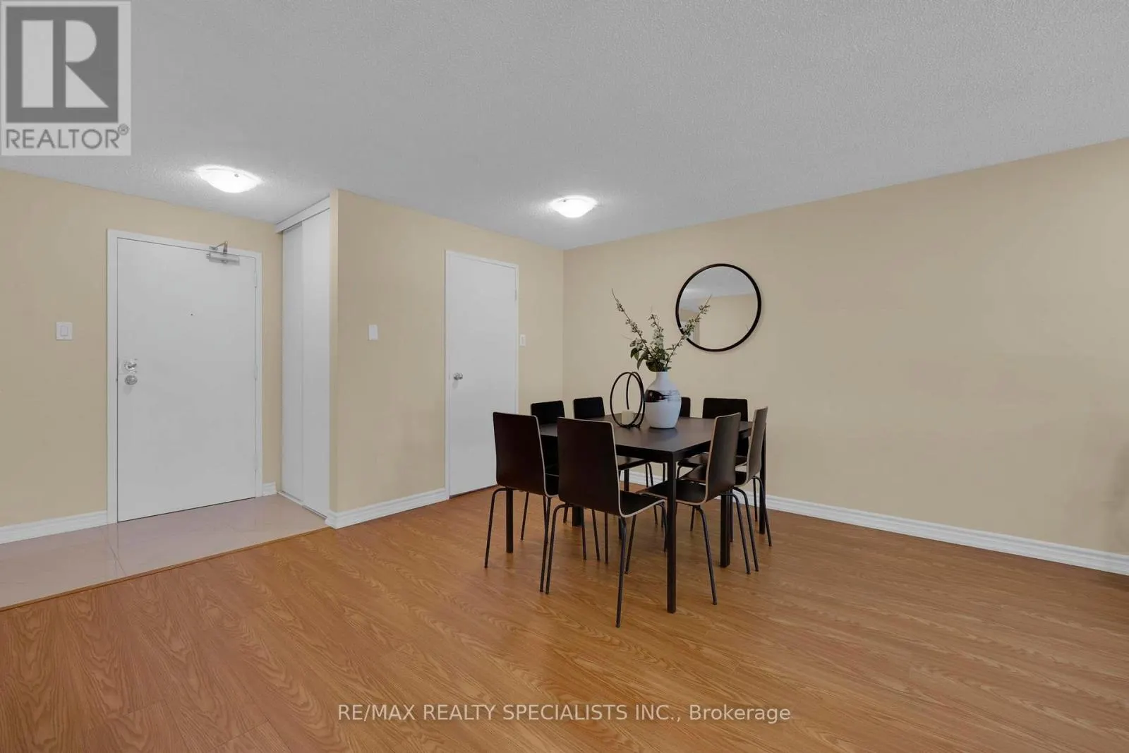 113 - 35 TRAILWOOD DRIVE