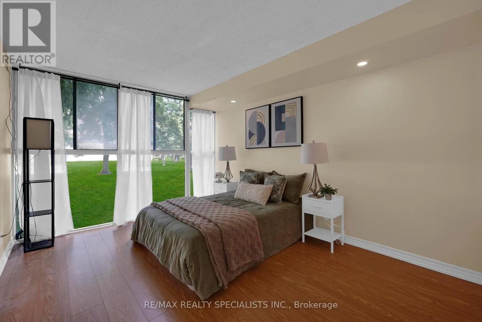 113 - 35 TRAILWOOD DRIVE