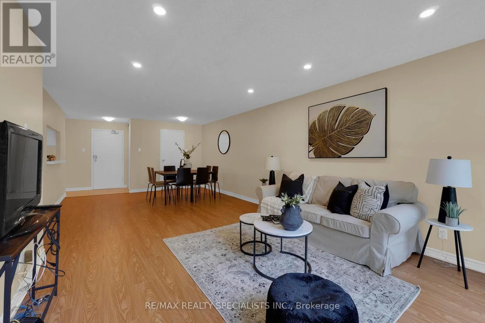 113 - 35 TRAILWOOD DRIVE