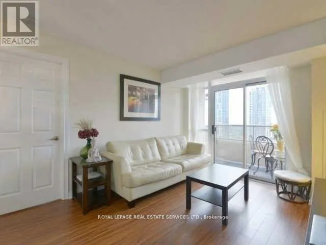 3001 - 310 BURNHAMTHORPE ROAD W