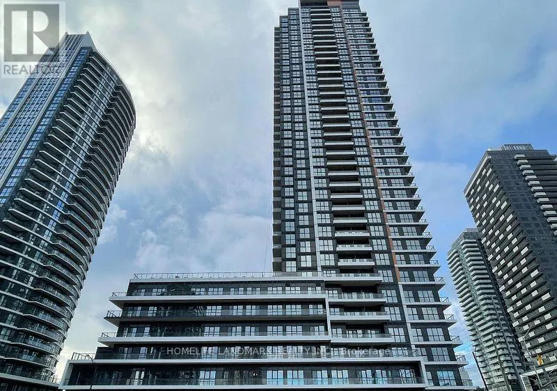 213 - 15 WATERGARDEN DRIVE