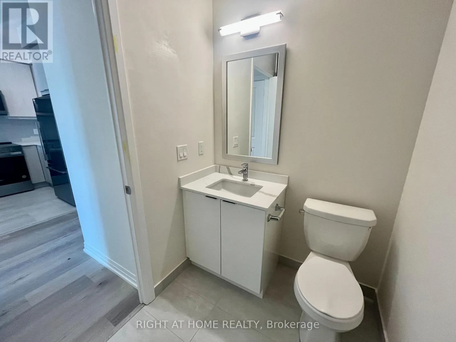 324 - 15 WATERGARDEN DRIVE