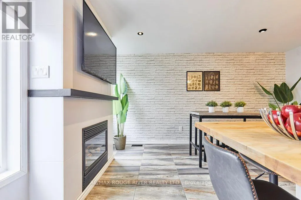 104 ROXTON ROAD