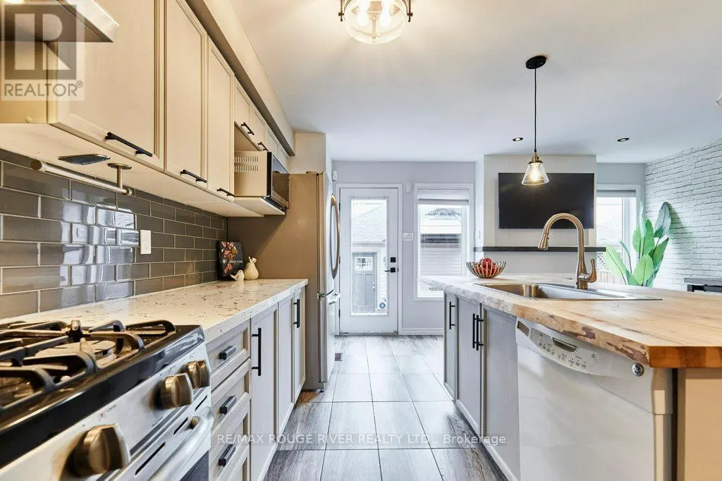 104 ROXTON ROAD
