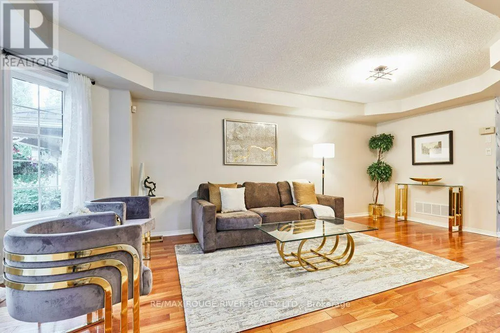 104 ROXTON ROAD
