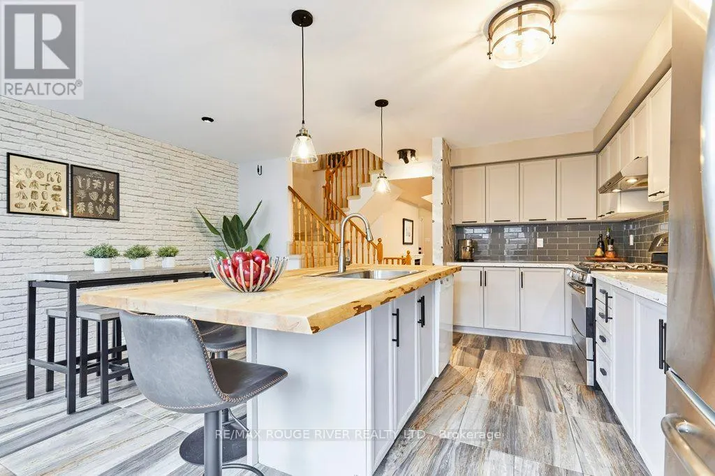 104 ROXTON ROAD