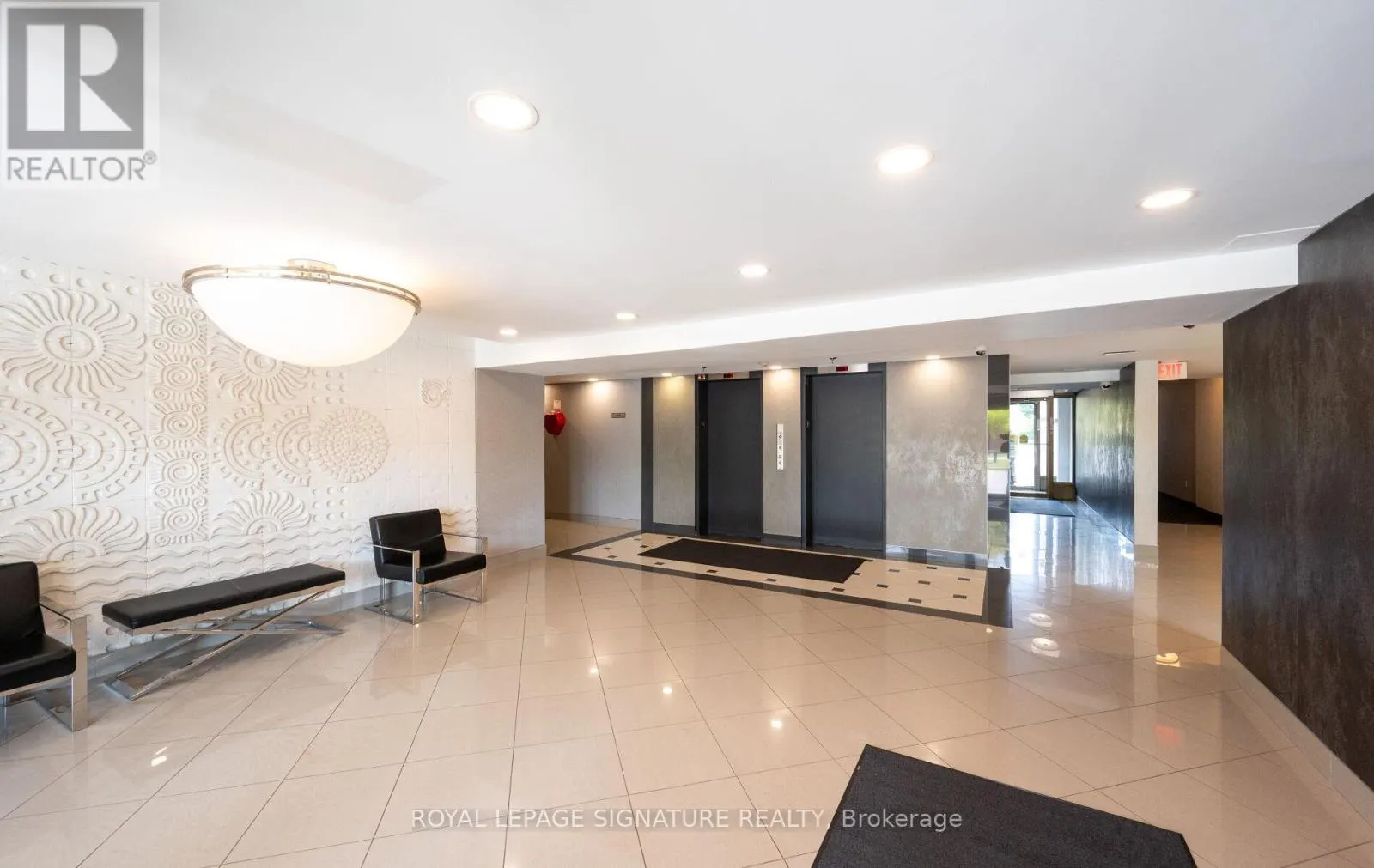 1005 - 2301 DERRY ROAD W