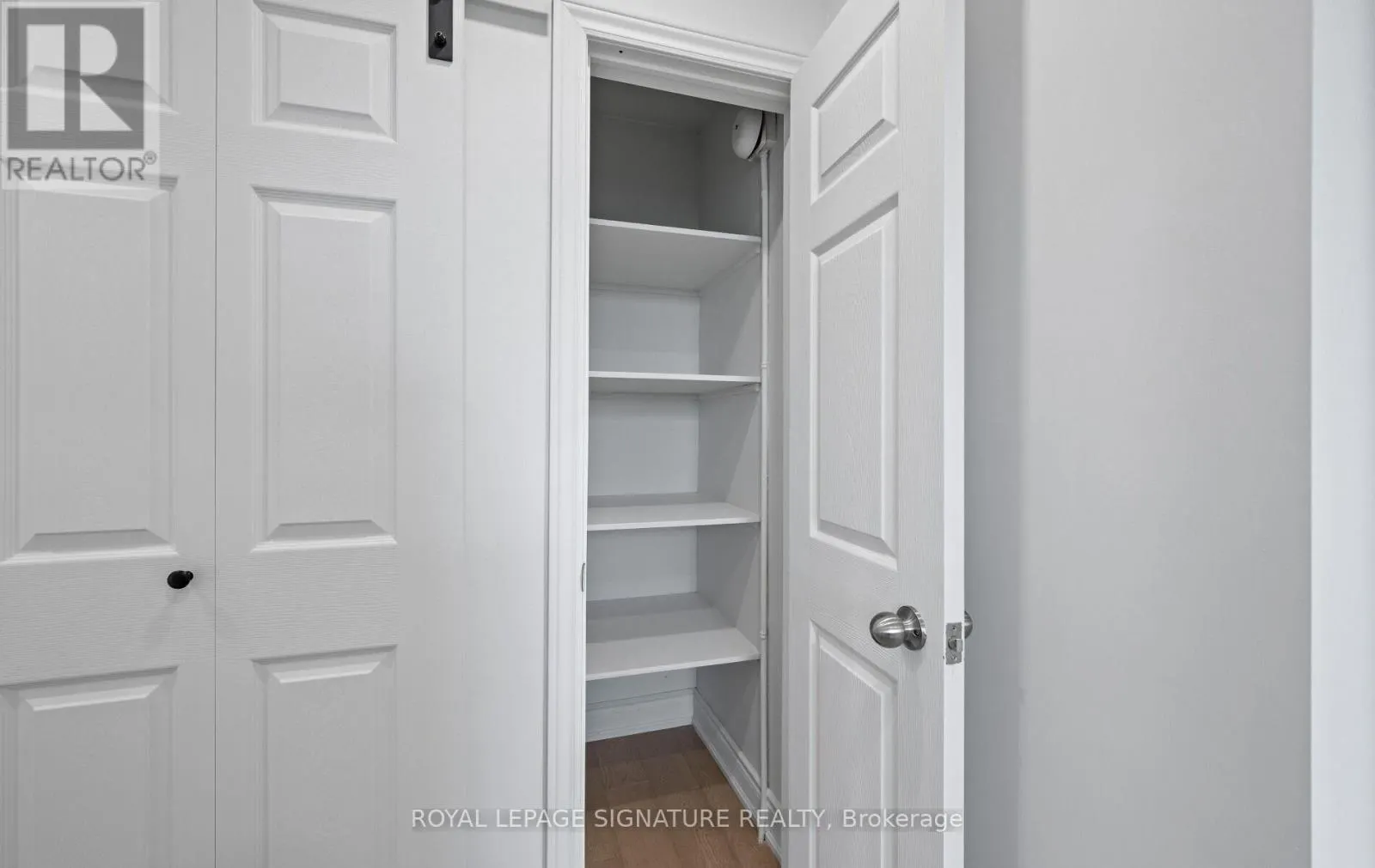 1005 - 2301 DERRY ROAD W
