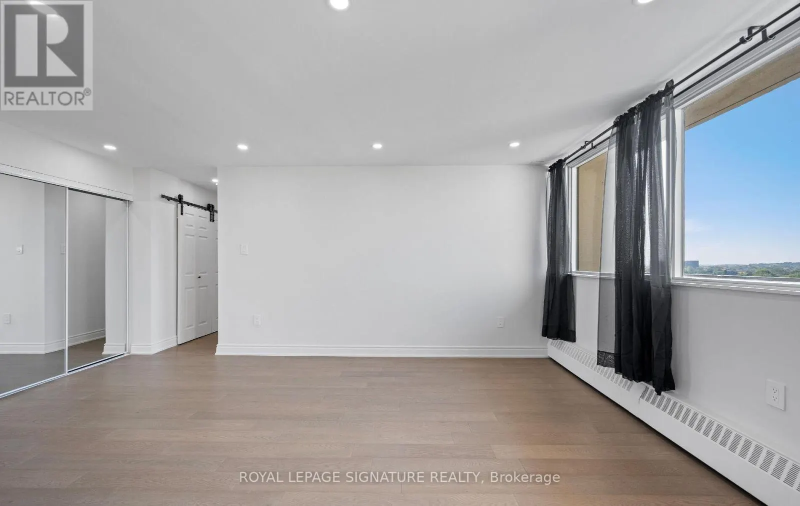 1005 - 2301 DERRY ROAD W