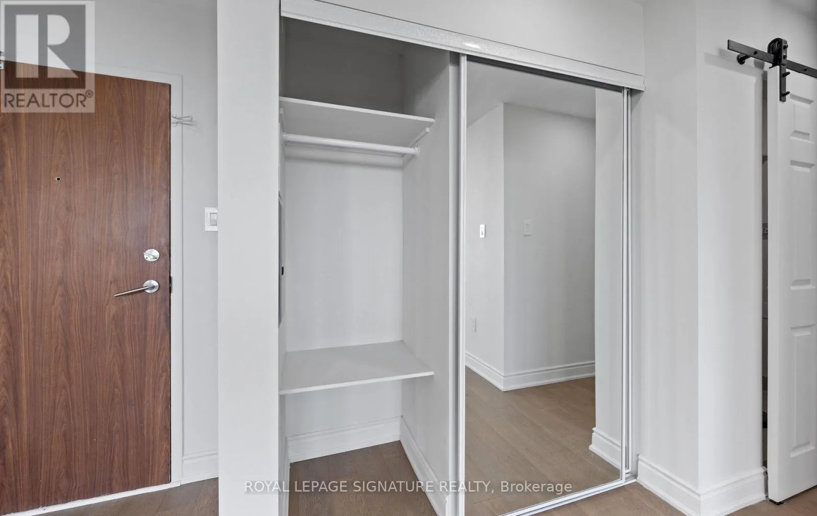 1005 - 2301 DERRY ROAD W