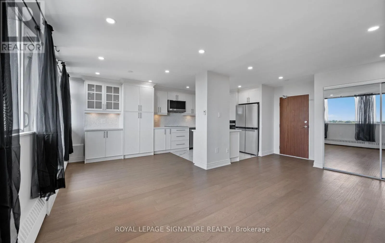 1005 - 2301 DERRY ROAD W