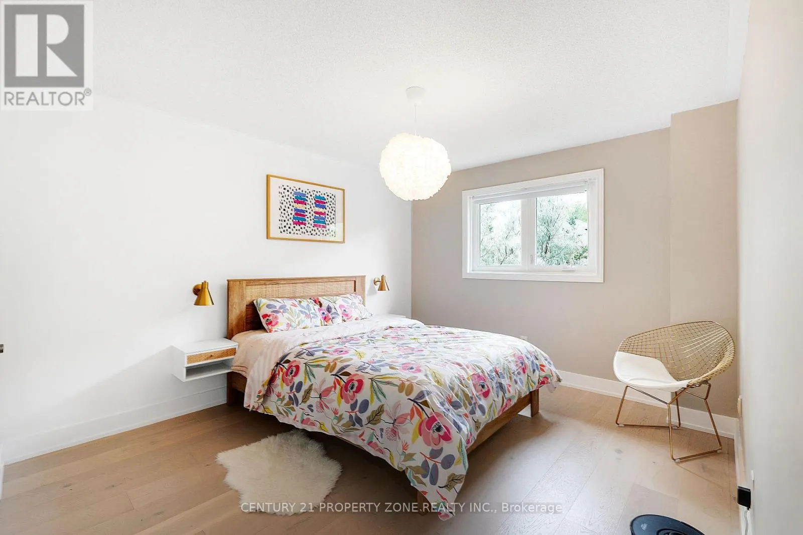 380 SUMMERCHASE DRIVE