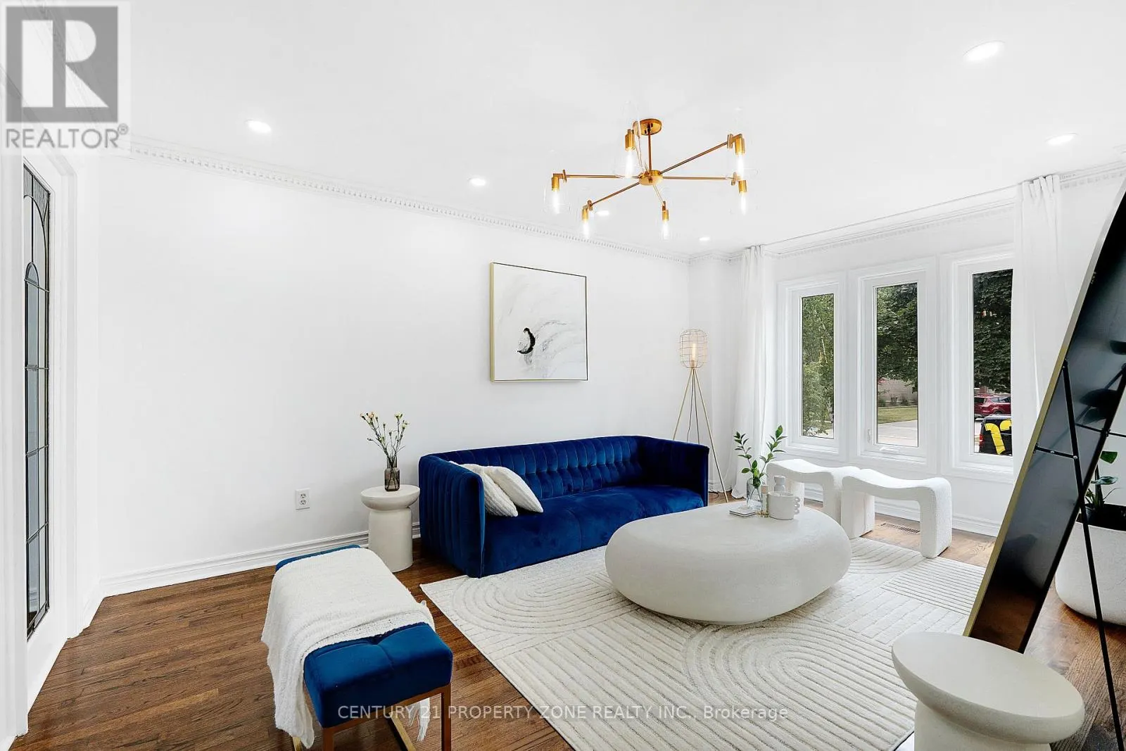 380 SUMMERCHASE DRIVE