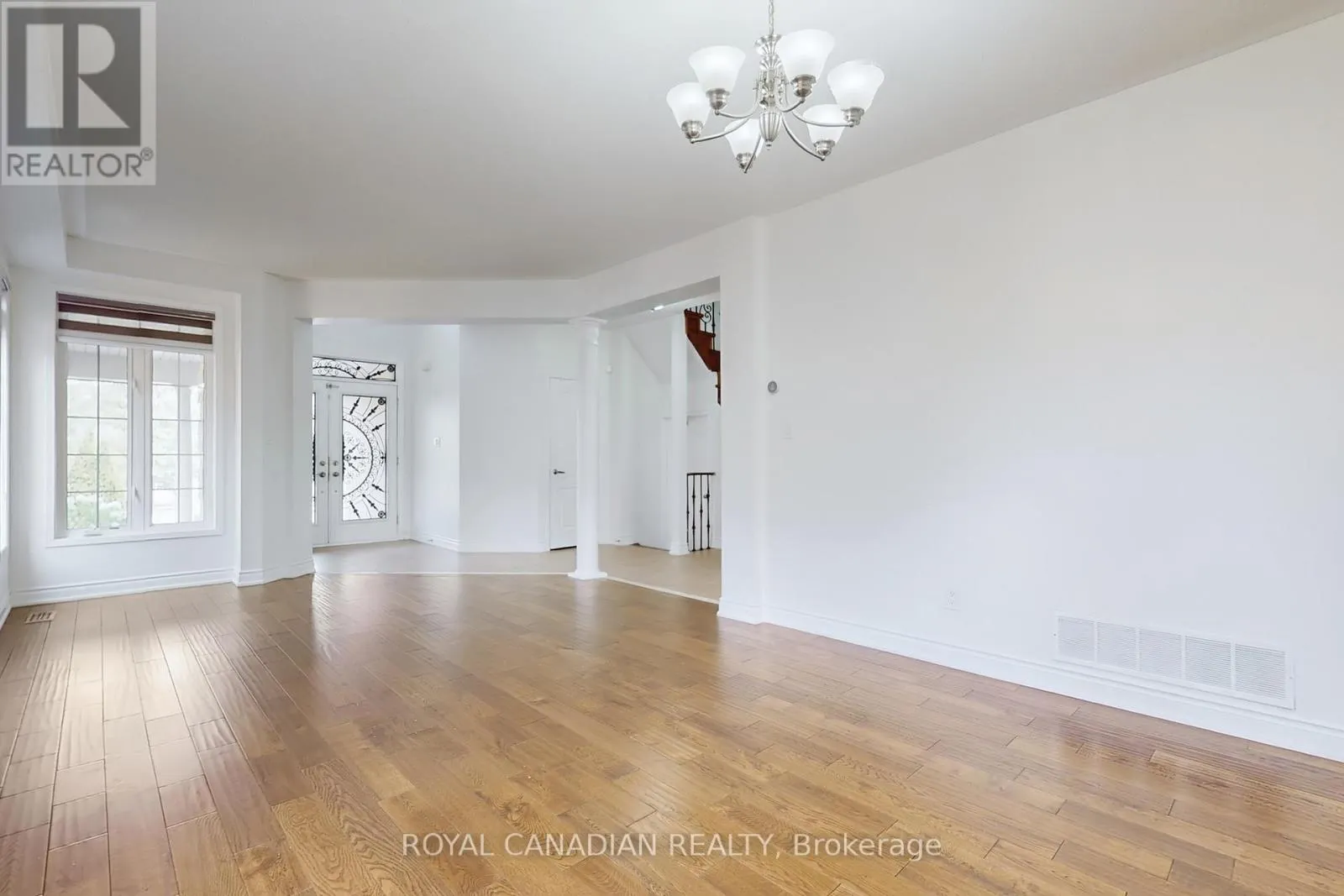 UPPER - 5116 CHURCHILL MEADOWS BOULEVARD W