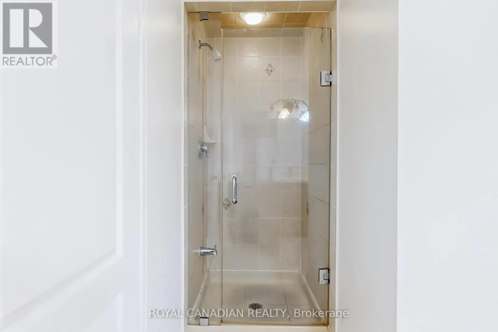UPPER - 5116 CHURCHILL MEADOWS BOULEVARD W