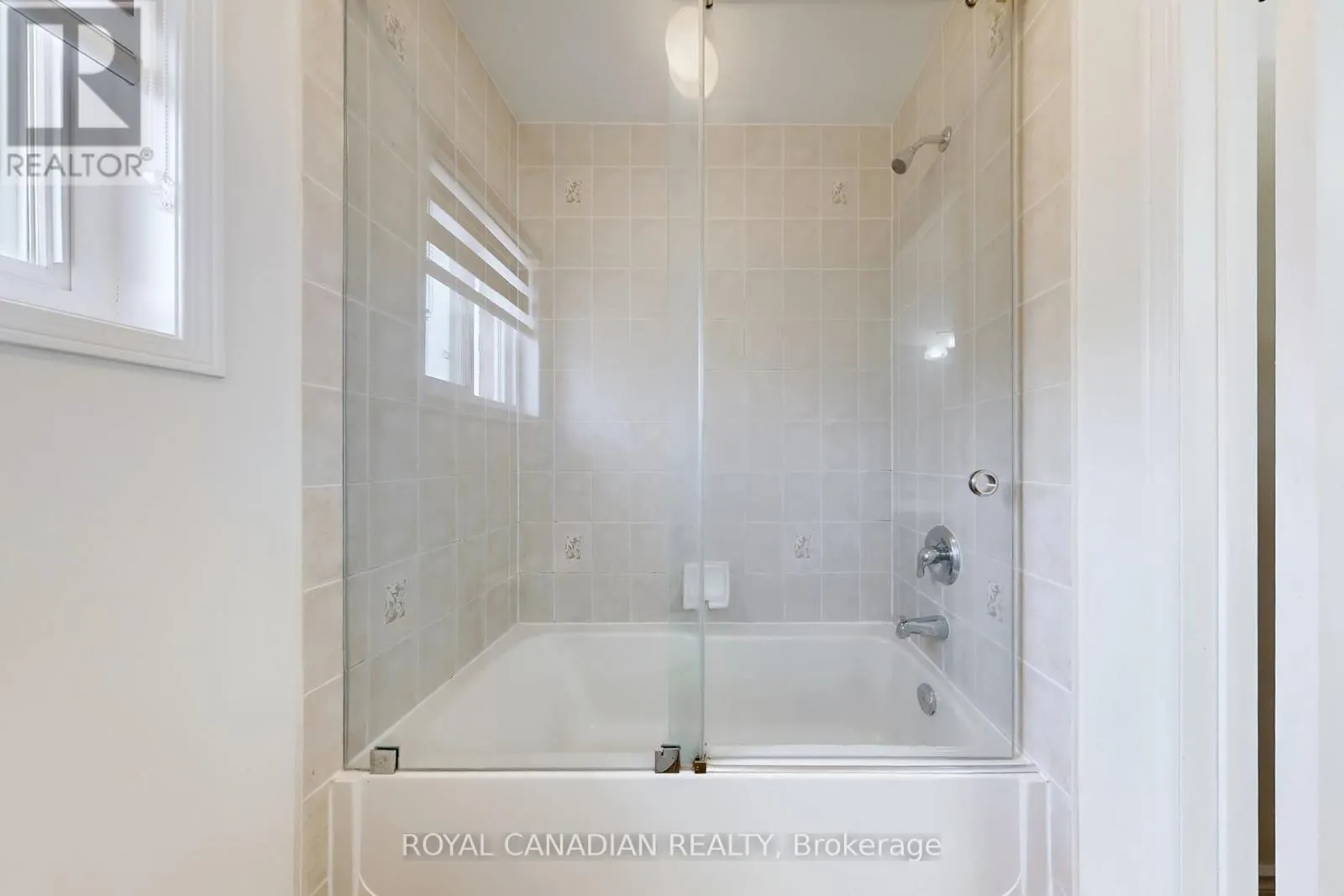 UPPER - 5116 CHURCHILL MEADOWS BOULEVARD W