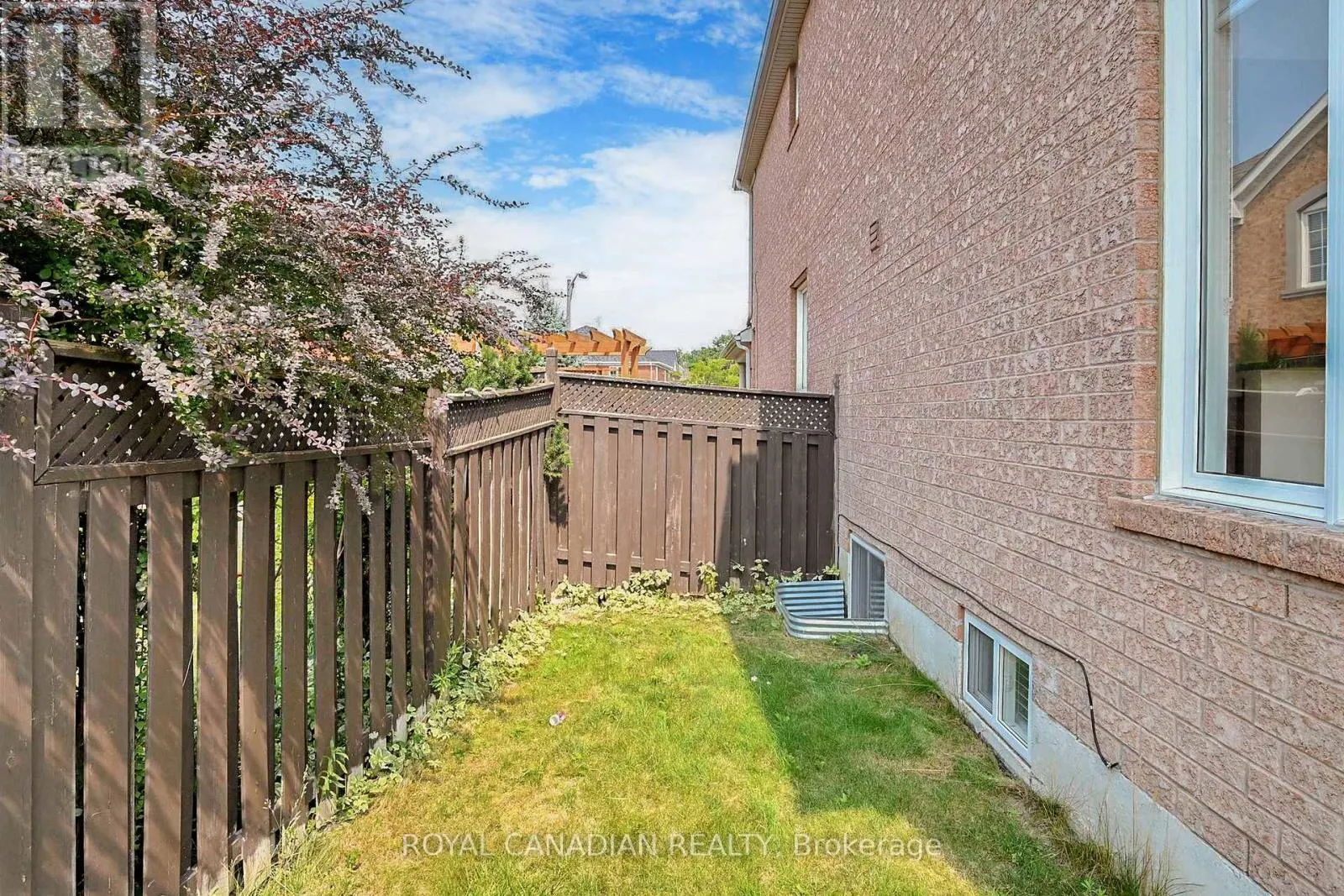 UPPER - 5116 CHURCHILL MEADOWS BOULEVARD W