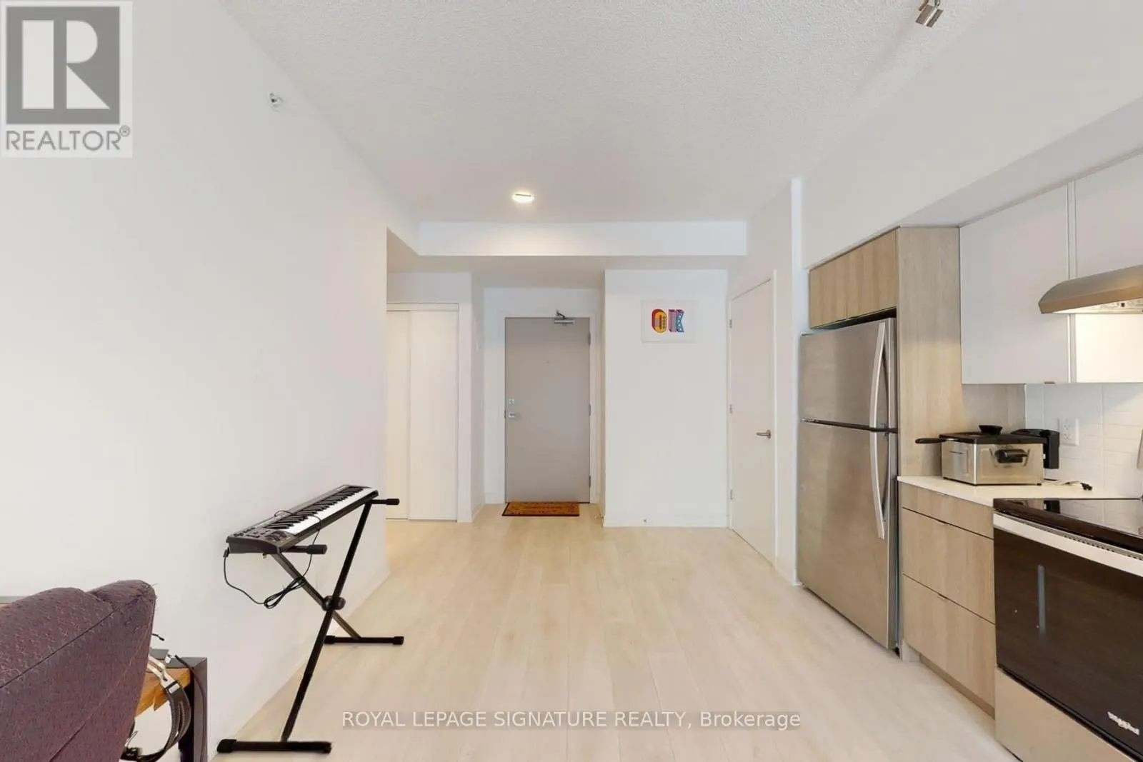 B126 - 1119 COOKE BOULEVARD