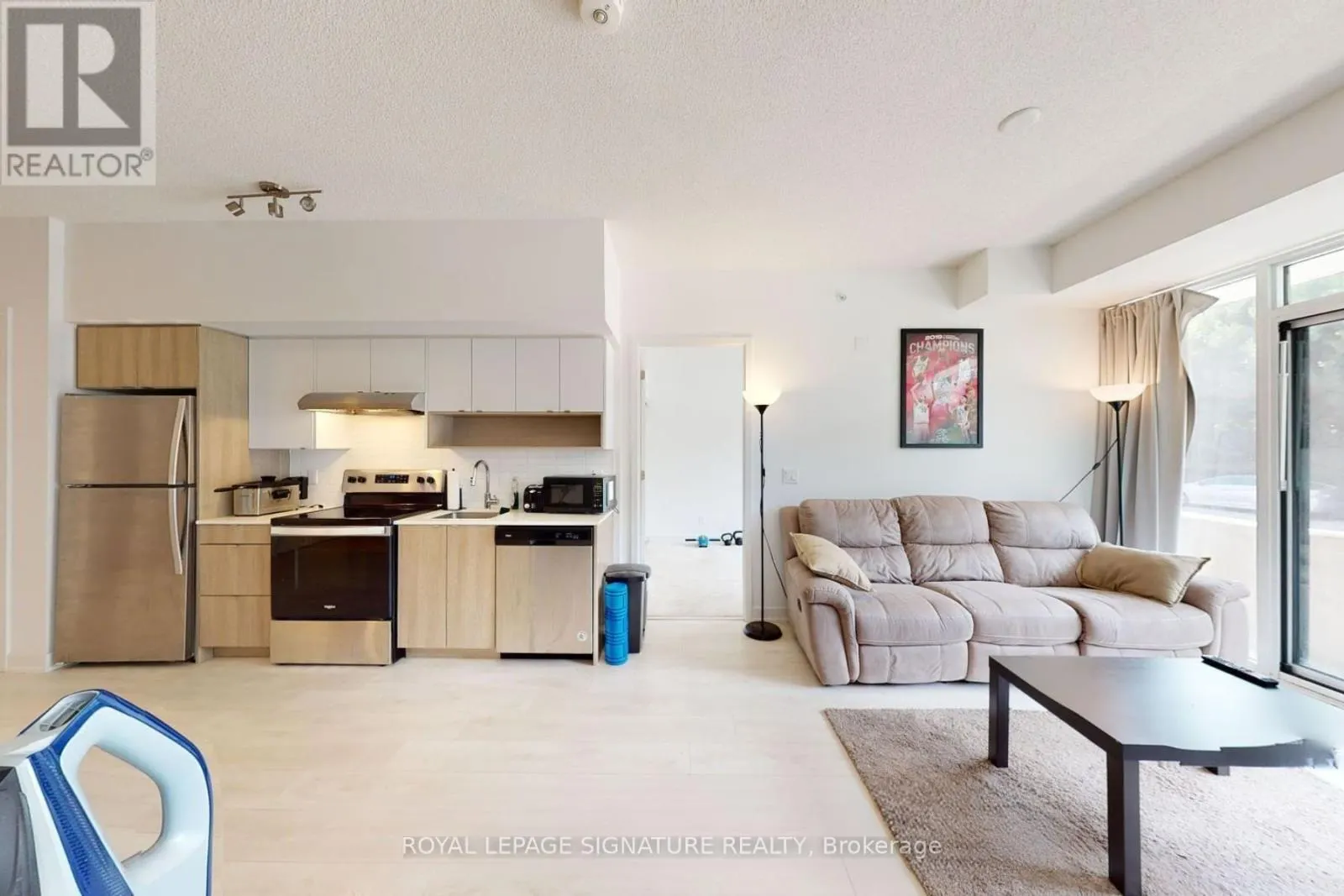 B126 - 1119 COOKE BOULEVARD