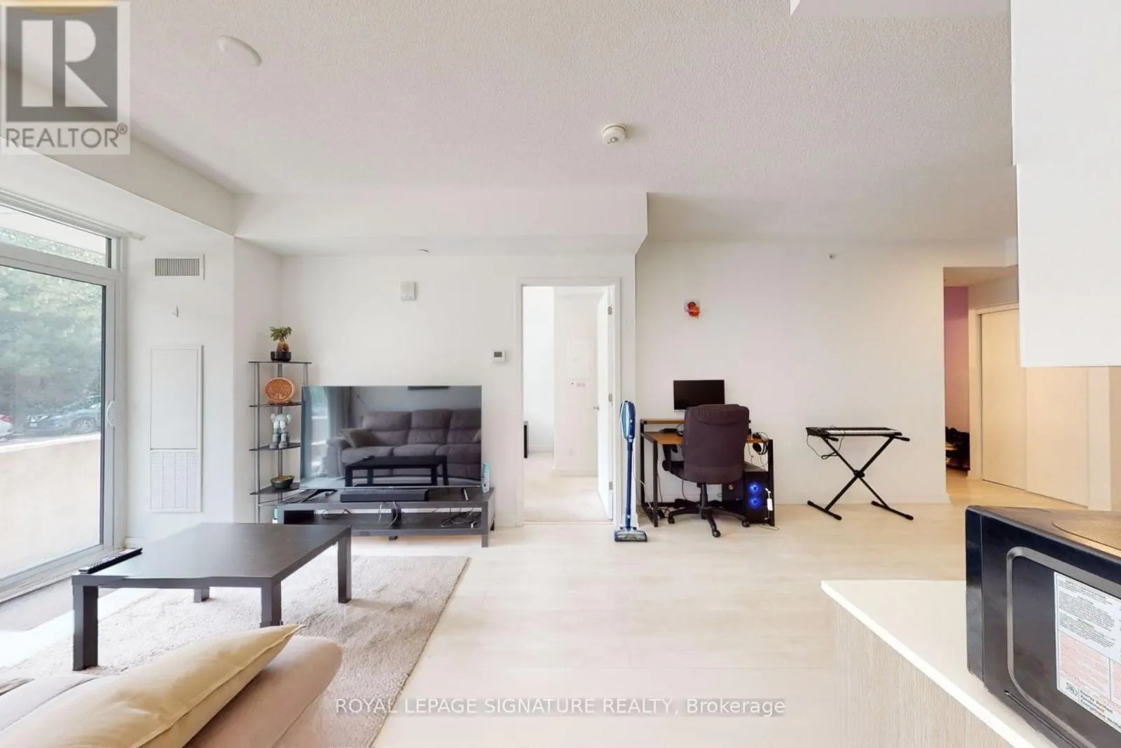 B126 - 1119 COOKE BOULEVARD