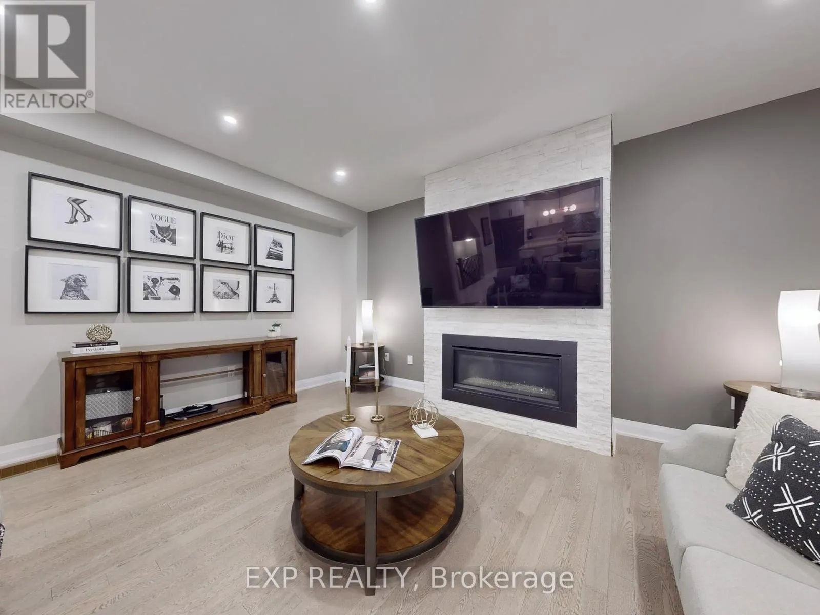 59 LIPSCOTT DRIVE
