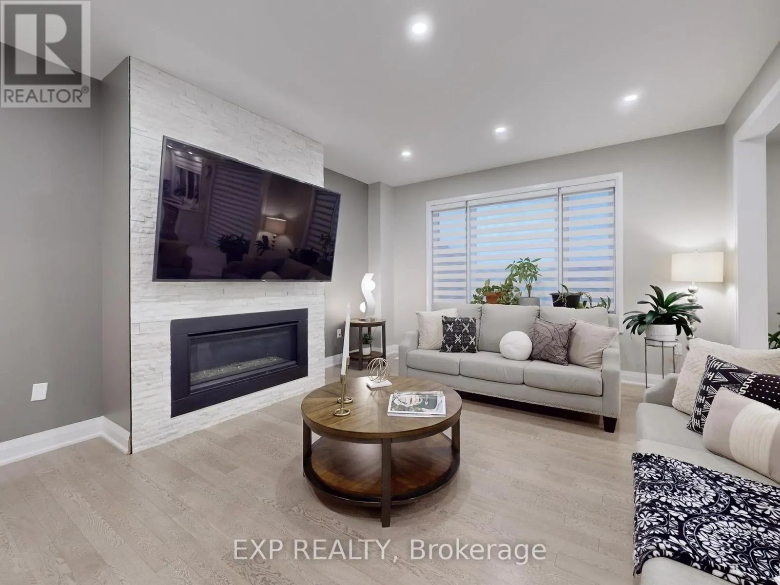 59 LIPSCOTT DRIVE