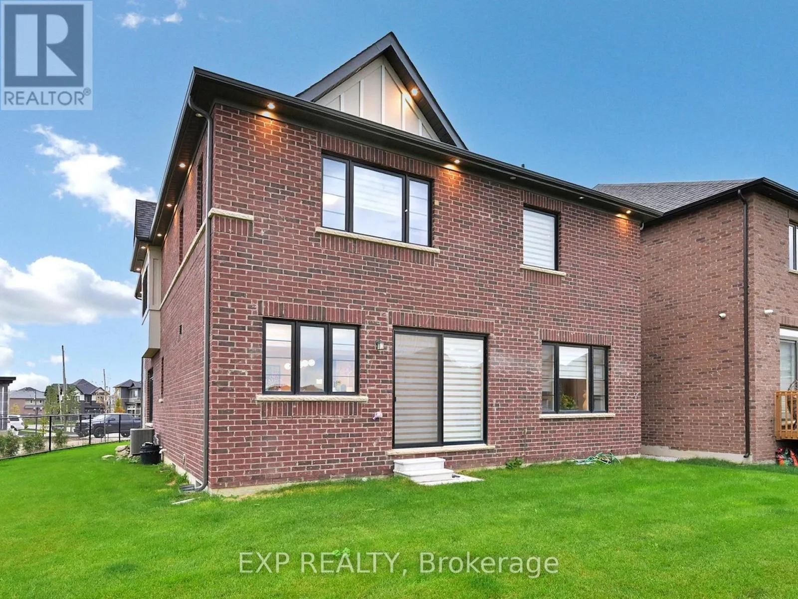 59 LIPSCOTT DRIVE