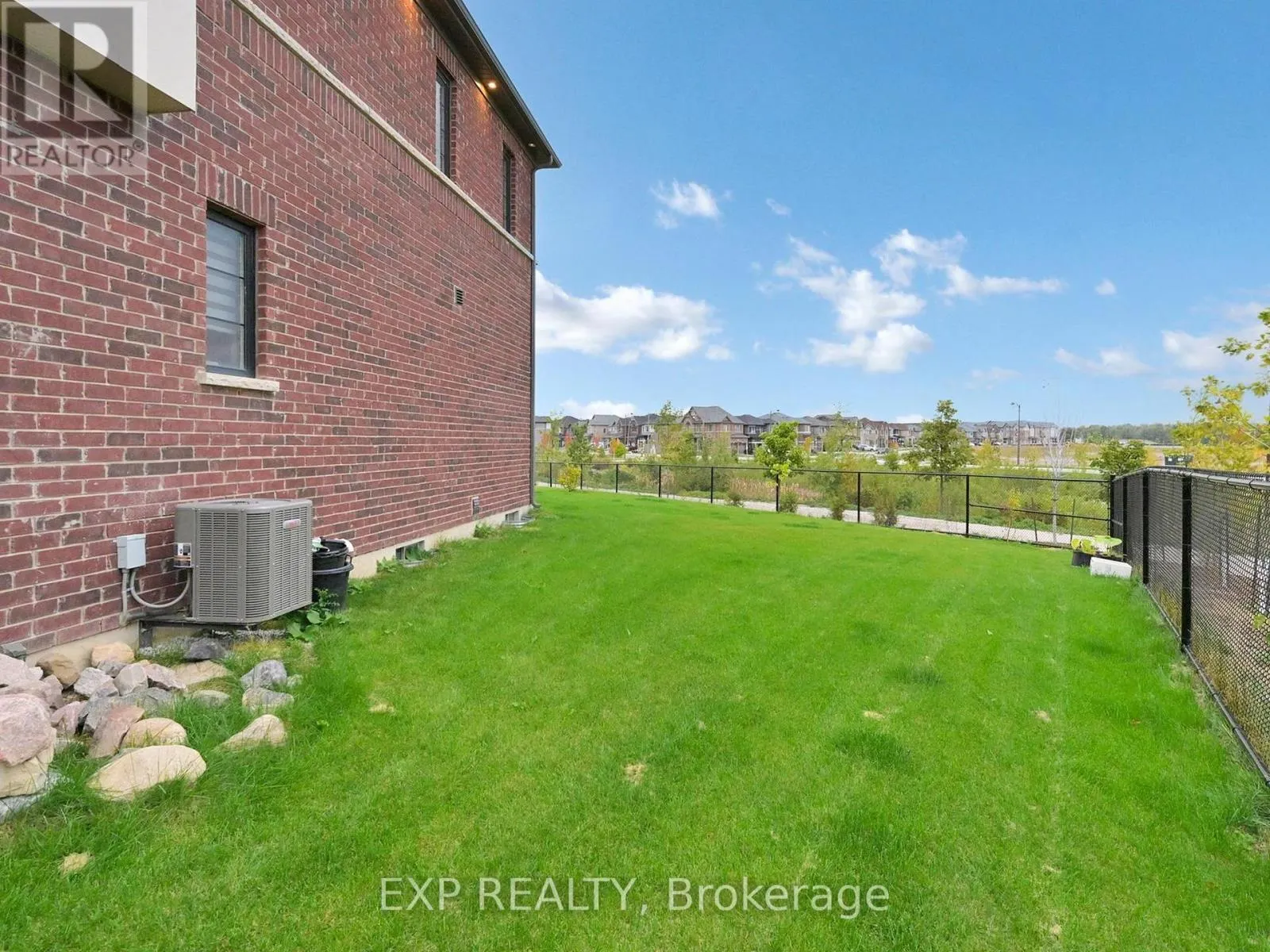 59 LIPSCOTT DRIVE
