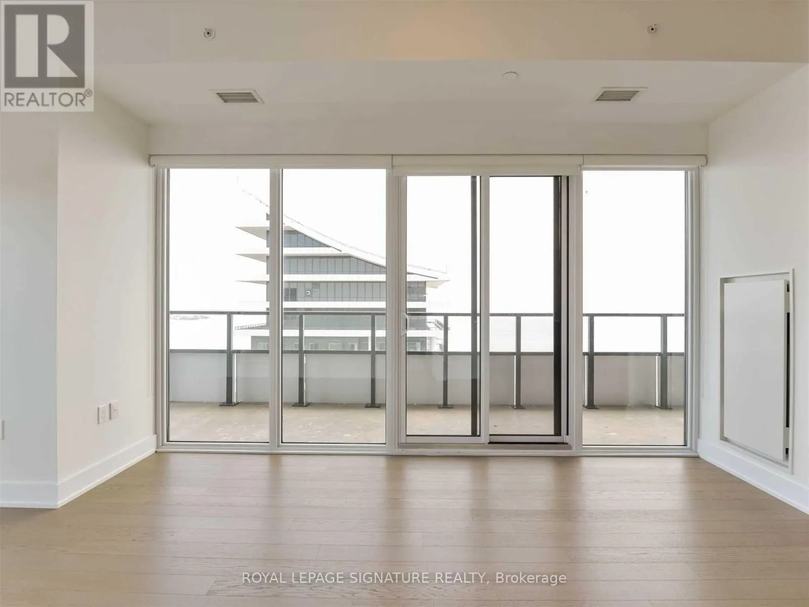 5505 - 30 SHORE BREEZE DRIVE