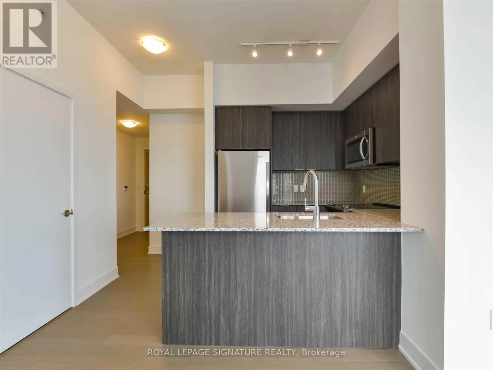 5505 - 30 SHORE BREEZE DRIVE