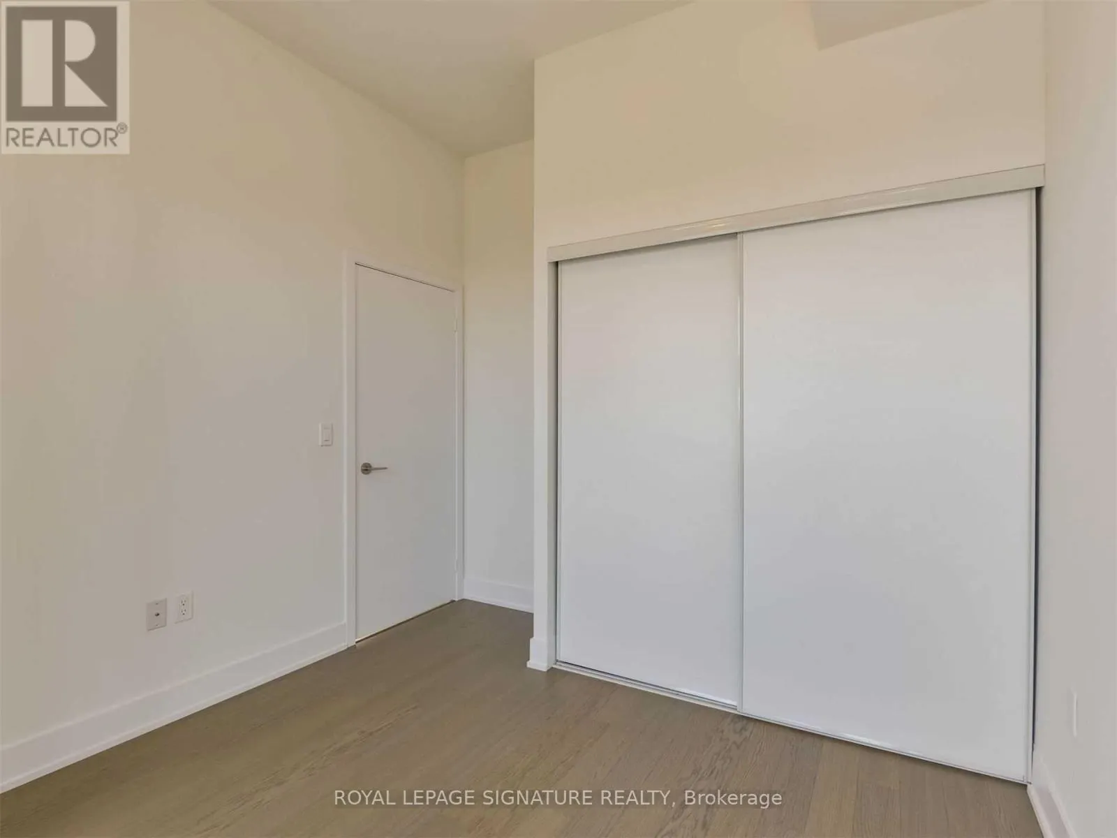 5505 - 30 SHORE BREEZE DRIVE