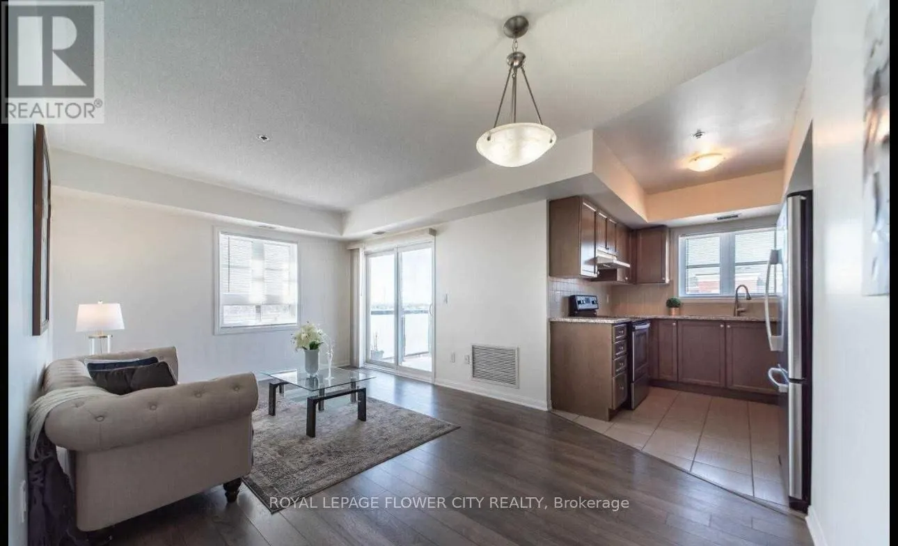 303 - 70 BAYCLIFFE CRESCENT