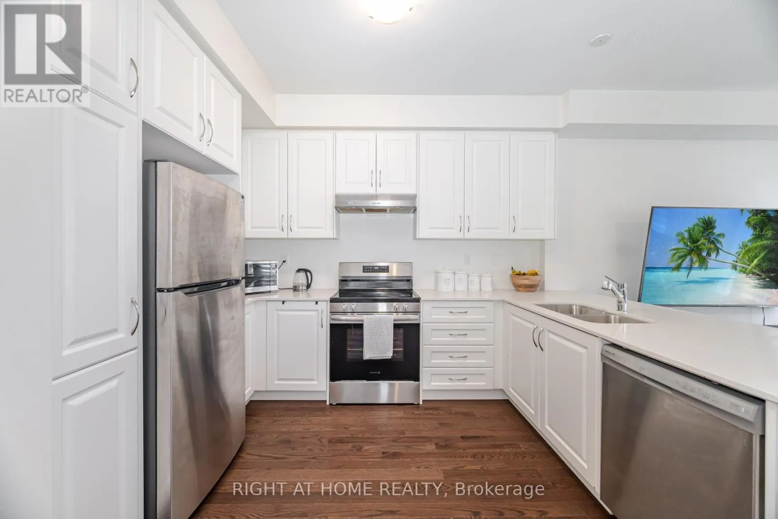 462 CELANDINE TERRACE