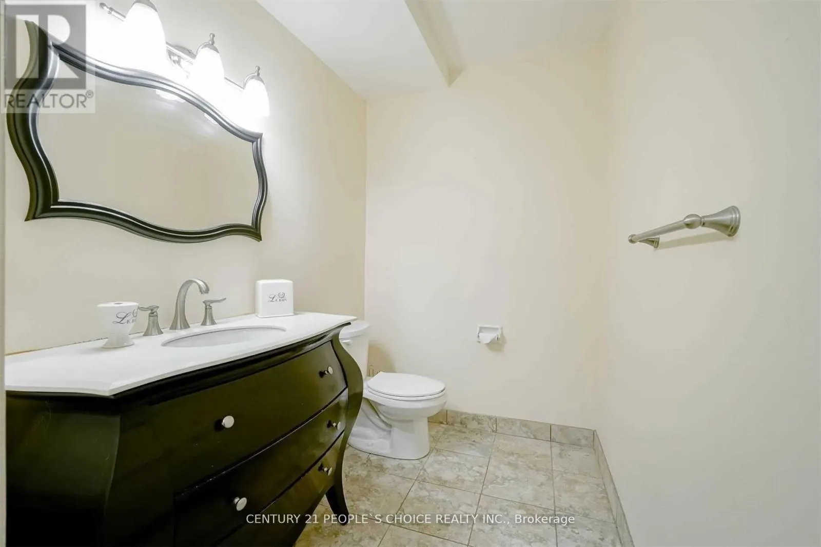 (LOWER) - 58 CAMBERLEY CRESCENT