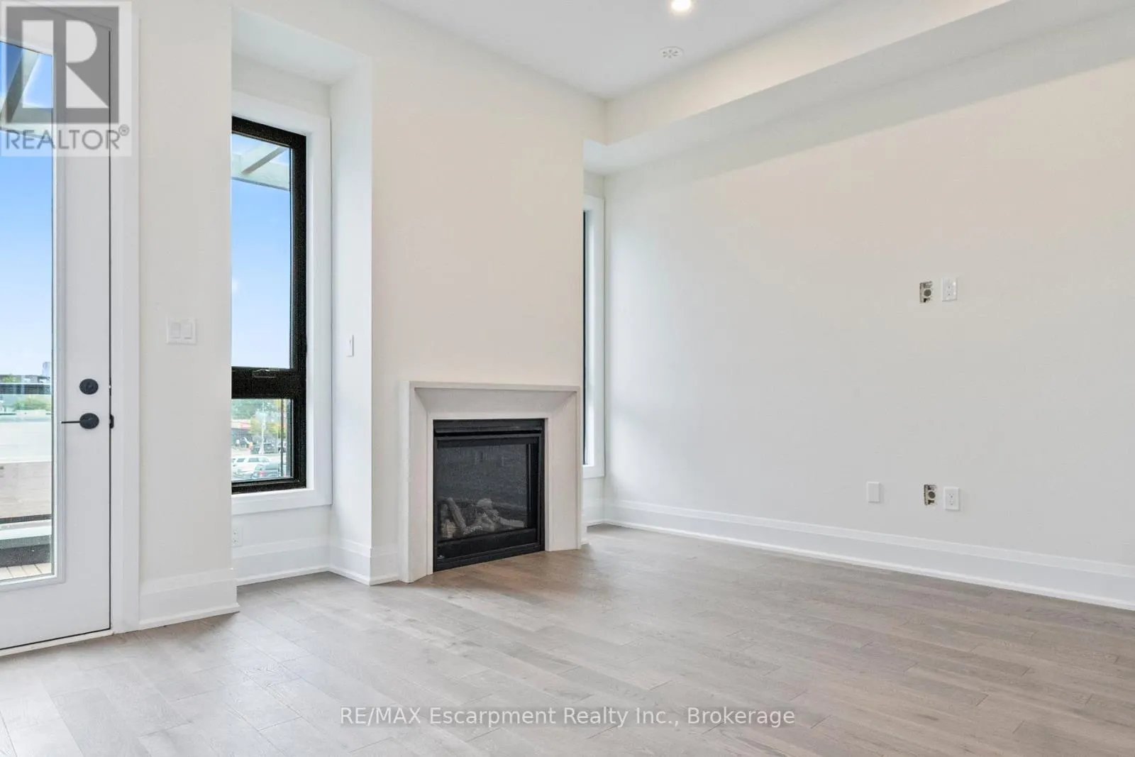 2 - 138 EAST STREET, #2
